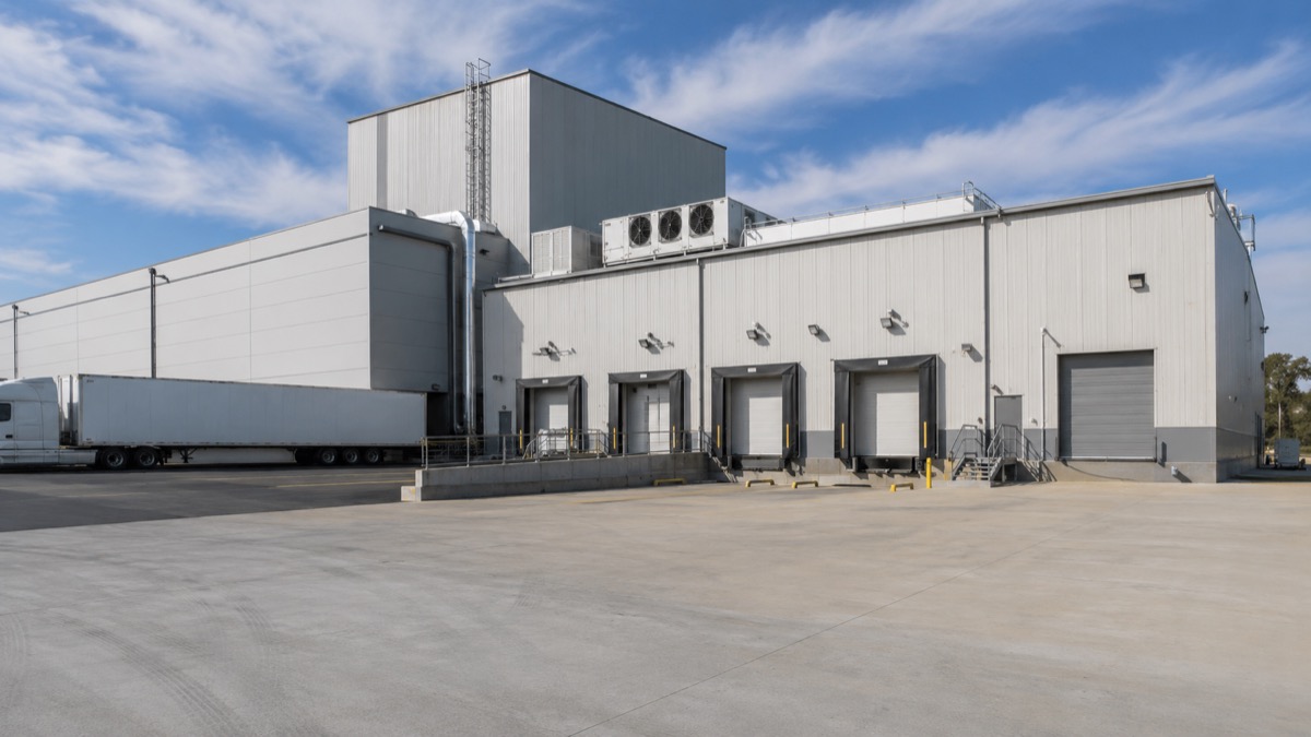 Dock-High Cold Storage